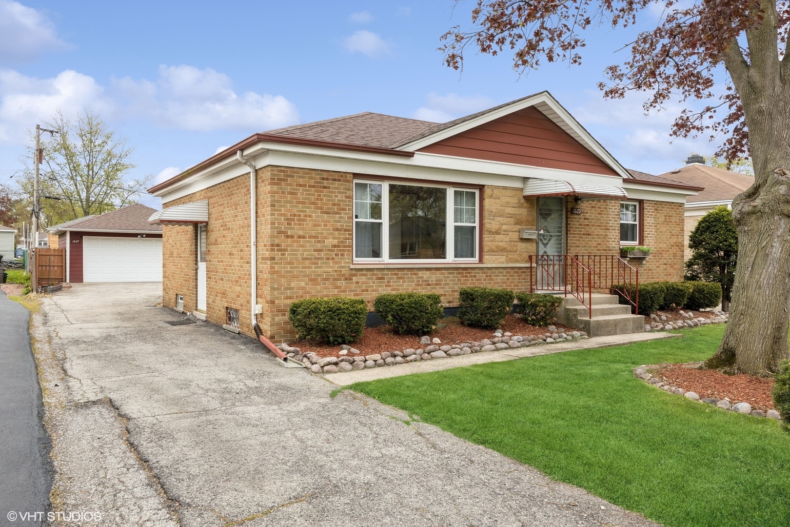1609 Boeger Avenue