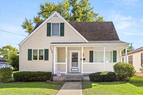 Photo of 1107 W Bridge Street, Streator, IL 61364 (MLS # 12780422)