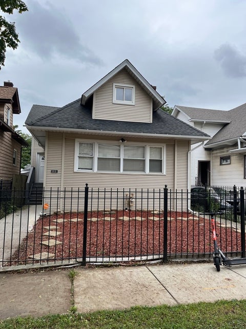 Photo of 1018 N Latrobe Street, Chicago, IL 60651 (MLS # 12768140)