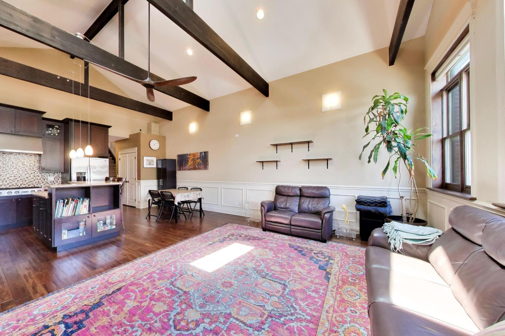 1339 W Walton Street 3