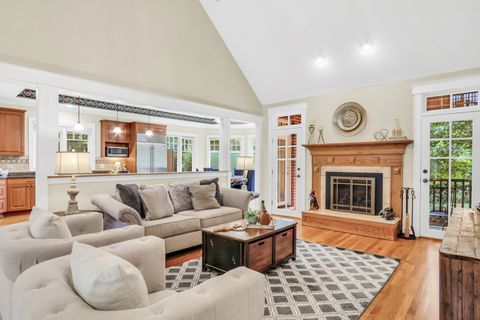 Tiny photo for 5684 Wolf Road, Western Springs, IL 60558 (MLS # 12568451)