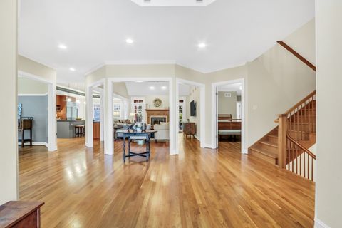 Tiny photo for 5684 Wolf Road, Western Springs, IL 60558 (MLS # 12568451)