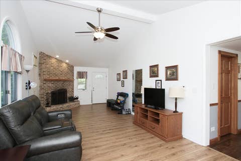 Tiny photo for 130 WESTVIEW Street, Hoffman Estates, IL 60169 (MLS # 12720283)