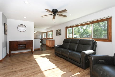 Tiny photo for 130 WESTVIEW Street, Hoffman Estates, IL 60169 (MLS # 12720283)