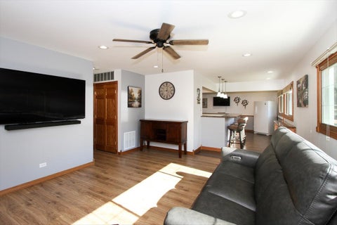 Tiny photo for 130 WESTVIEW Street, Hoffman Estates, IL 60169 (MLS # 12720283)