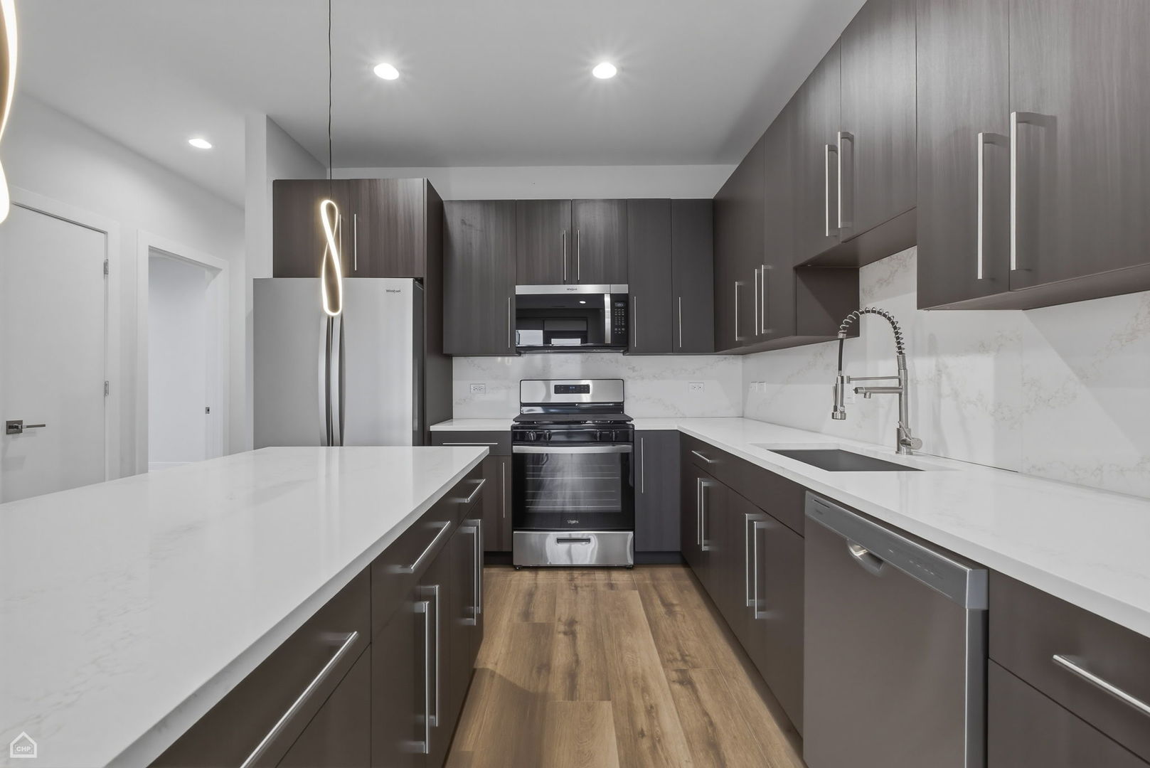 2357 N Washtenaw Avenue 401