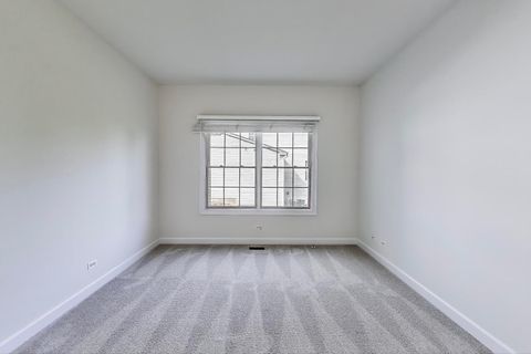 Tiny photo for 642 Lochwood Drive, Crystal Lake, IL 60012 (MLS # 12472154)