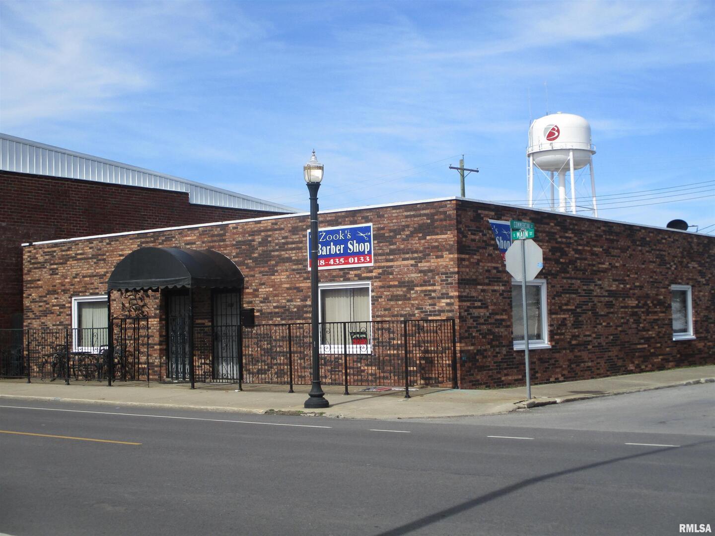 123 E MAIN Street