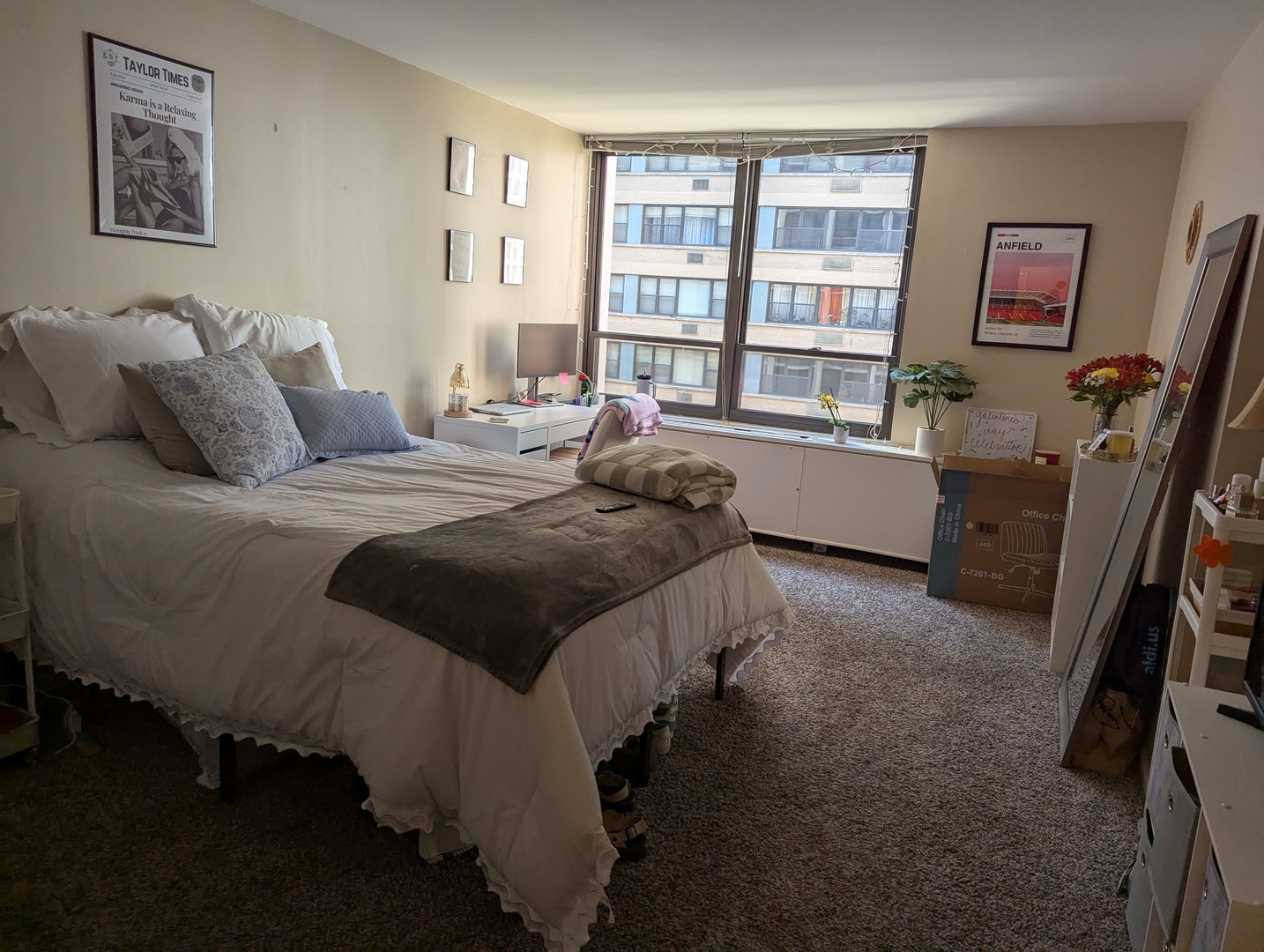 222 E PEARSON Street 801