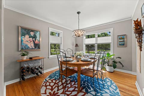 Tiny photo for 725 N County Line Road, Hinsdale, IL 60521 (MLS # 12690318)