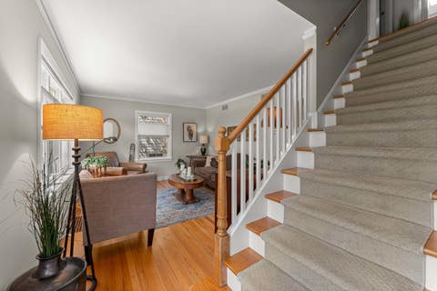 Tiny photo for 725 N County Line Road, Hinsdale, IL 60521 (MLS # 12690318)