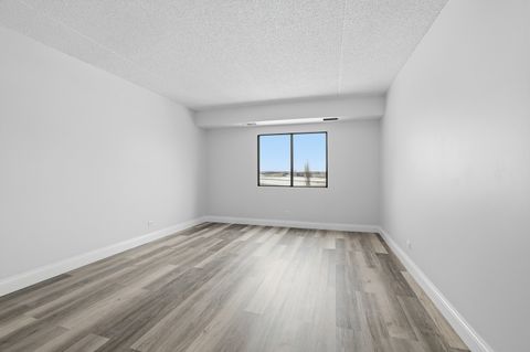 Tiny photo for 375 Plum Creek Drive #501, Wheeling, IL 60090 (MLS # 12559853)