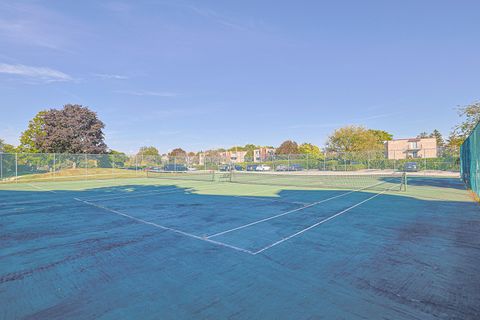 Tiny photo for 375 Plum Creek Drive #501, Wheeling, IL 60090 (MLS # 12559853)