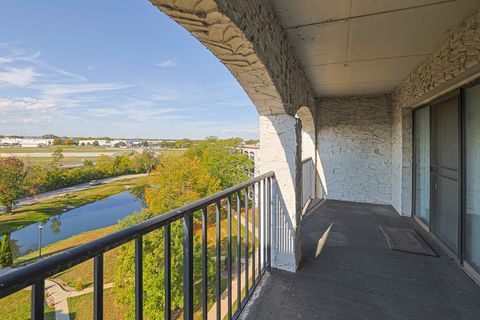 Tiny photo for 375 Plum Creek Drive #501, Wheeling, IL 60090 (MLS # 12559853)