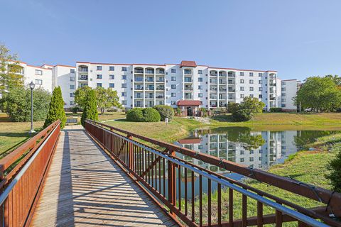 Tiny photo for 375 Plum Creek Drive #501, Wheeling, IL 60090 (MLS # 12559853)