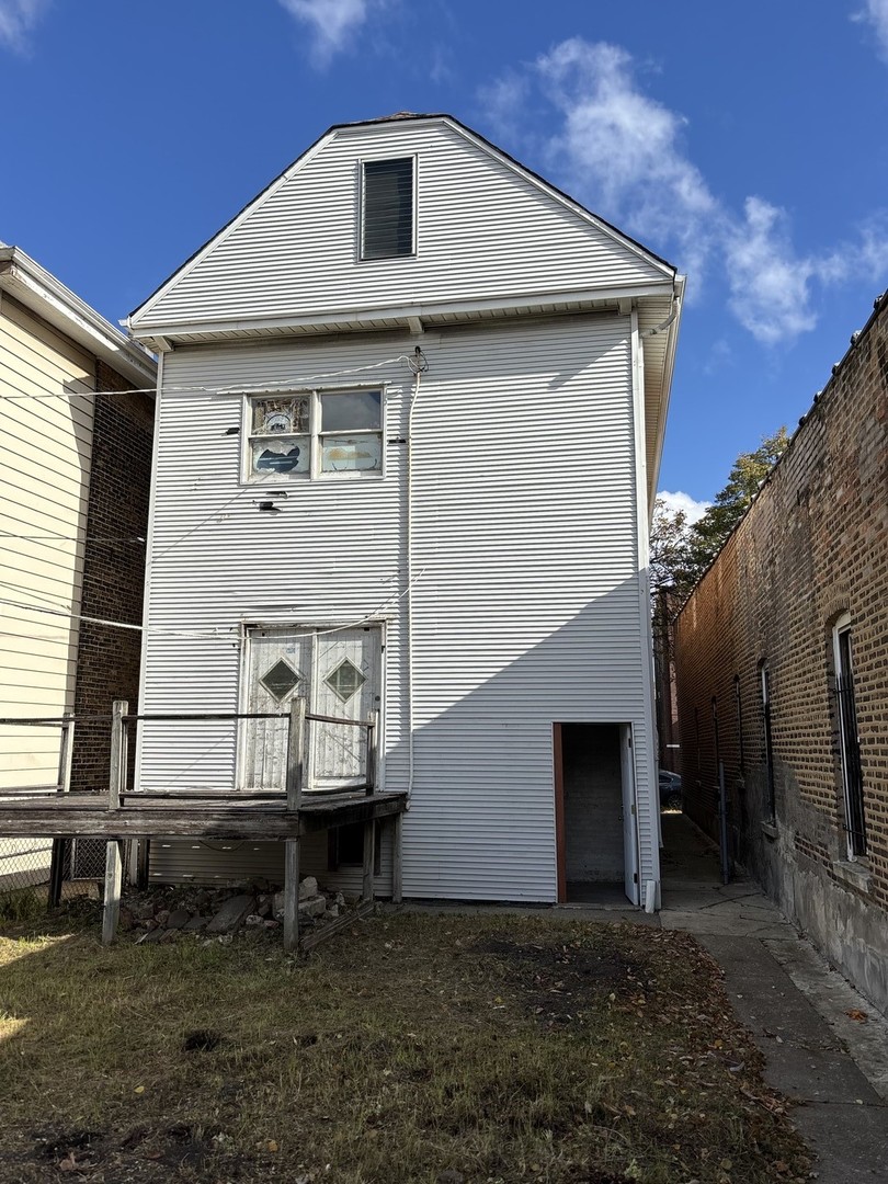 4038 S Albany Avenue