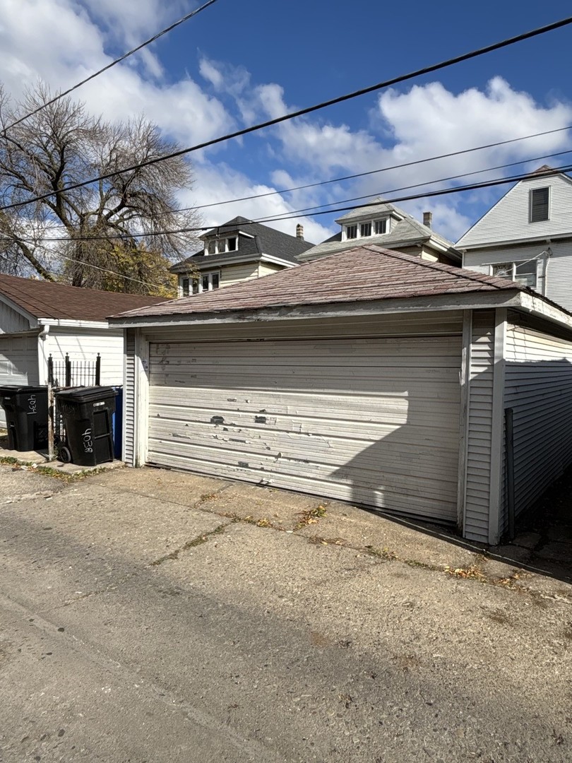 4038 S Albany Avenue