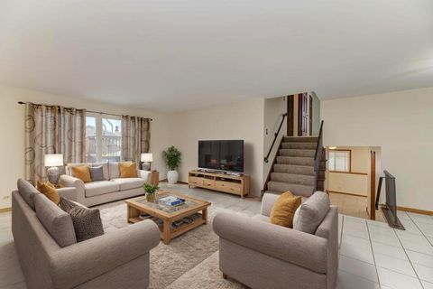 Tiny photo for 870 Longford Drive, Roselle, IL 60172 (MLS # 12509169)