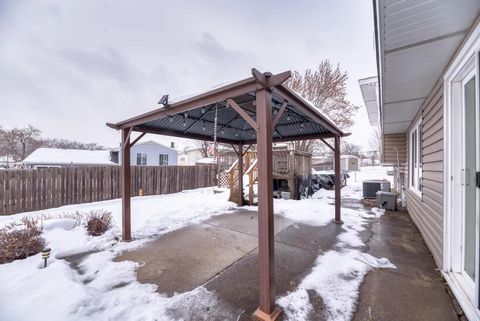 Tiny photo for 870 Longford Drive, Roselle, IL 60172 (MLS # 12509169)