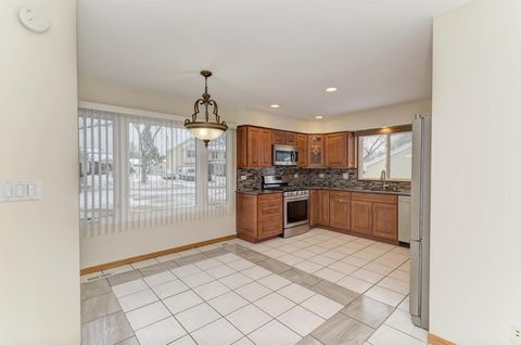 Tiny photo for 870 Longford Drive, Roselle, IL 60172 (MLS # 12509169)
