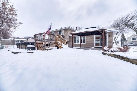 Tiny photo for 870 Longford Drive, Roselle, IL 60172 (MLS # 12509169)