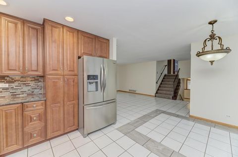 Tiny photo for 870 Longford Drive, Roselle, IL 60172 (MLS # 12509169)