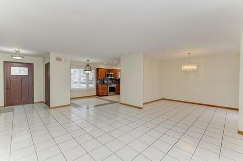 Tiny photo for 870 Longford Drive, Roselle, IL 60172 (MLS # 12509169)