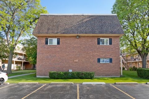Tiny photo for 2508 Algonquin Road #16, Rolling Meadows, IL 60008 (MLS # 12446722)