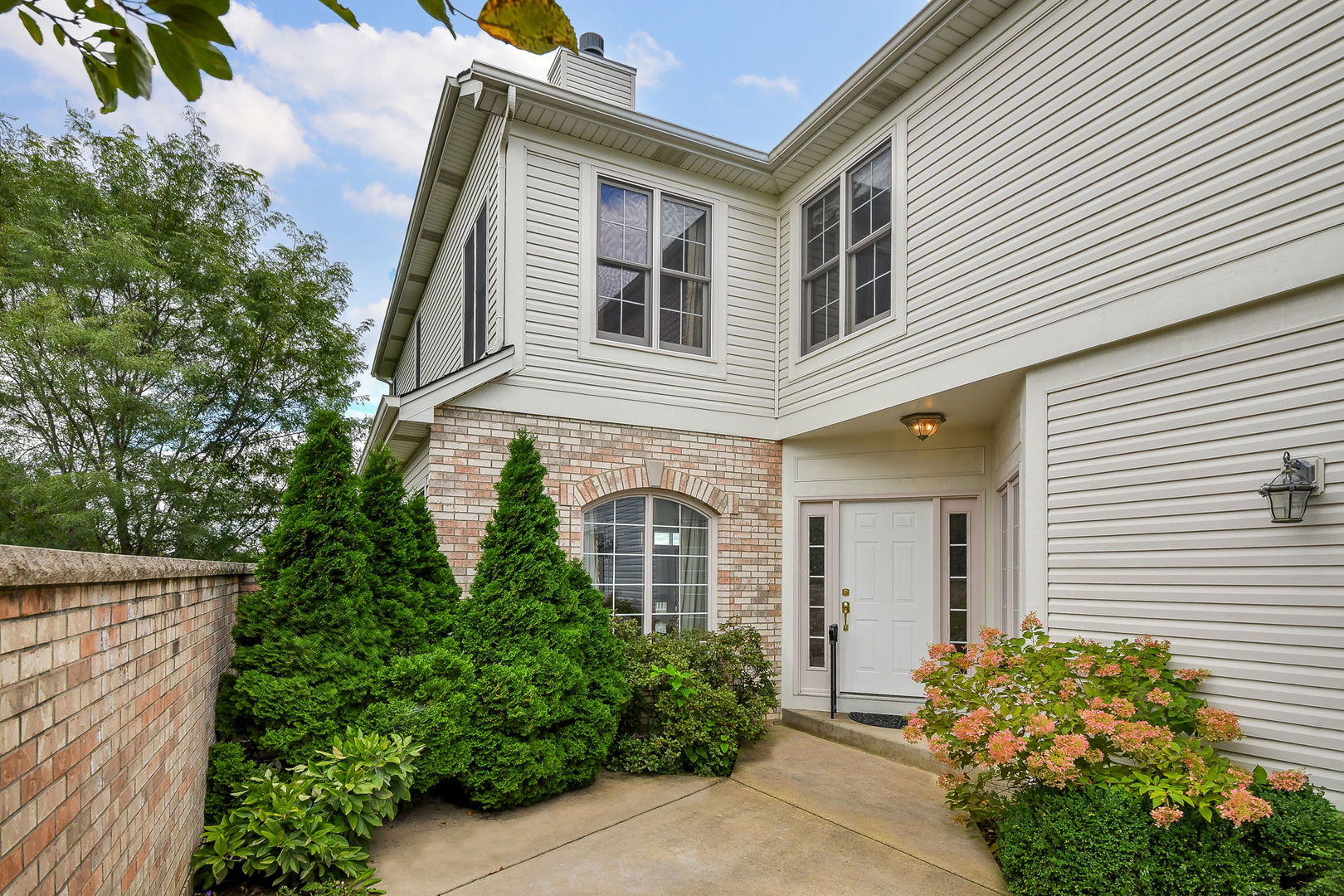 527 Mallard Point Drive