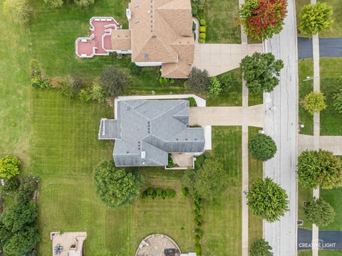 Tiny photo for 527 Mallard Point Drive, North Aurora, IL 60542 (MLS # 12769324)