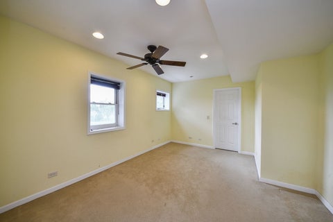 Tiny photo for 527 Mallard Point Drive, North Aurora, IL 60542 (MLS # 12769324)
