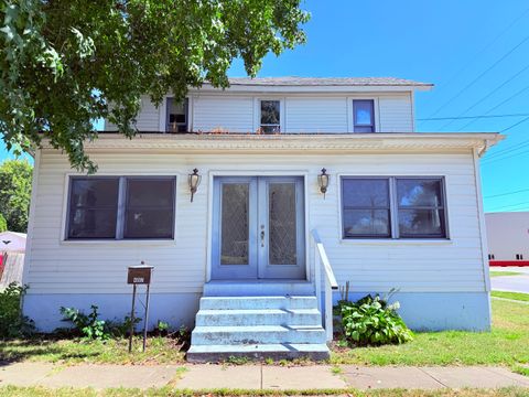 Tiny photo for 402 N Madison Street, Clinton, IL 61727 (MLS # 12466368)