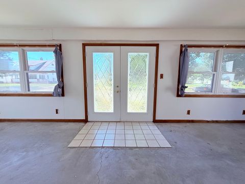 Tiny photo for 402 N Madison Street, Clinton, IL 61727 (MLS # 12466368)