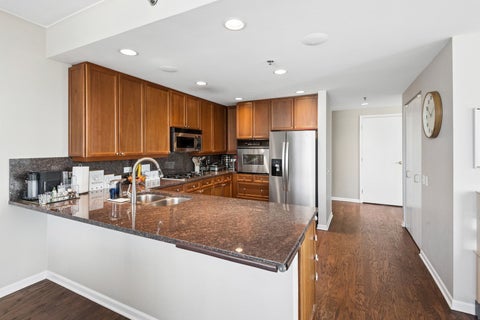 Tiny photo for 1515 S Prairie Avenue #914, Chicago, IL 60605 (MLS # 12653739)