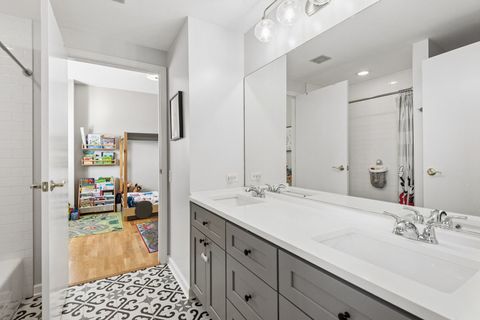 Tiny photo for 1515 S Prairie Avenue #914, Chicago, IL 60605 (MLS # 12653739)
