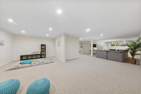 Tiny photo for 2 Tartan Lakes Circle, Westmont, IL 60559 (MLS # 12491691)