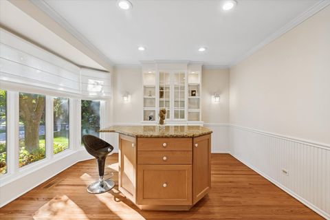 Tiny photo for 2 Tartan Lakes Circle, Westmont, IL 60559 (MLS # 12491691)