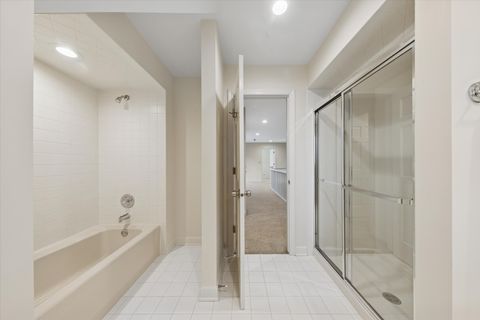 Tiny photo for 2 Tartan Lakes Circle, Westmont, IL 60559 (MLS # 12491691)