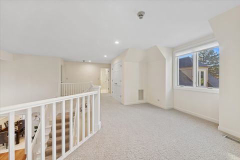 Tiny photo for 2 Tartan Lakes Circle, Westmont, IL 60559 (MLS # 12491691)