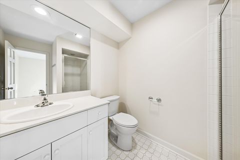 Tiny photo for 2 Tartan Lakes Circle, Westmont, IL 60559 (MLS # 12491691)