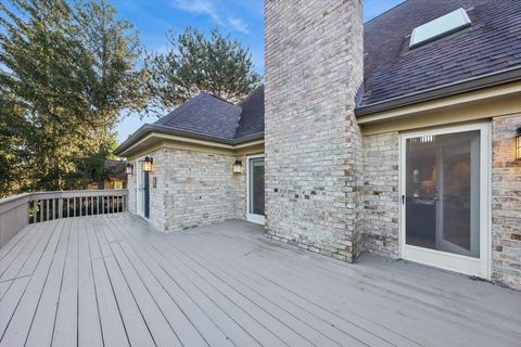 Tiny photo for 2 Tartan Lakes Circle, Westmont, IL 60559 (MLS # 12491691)