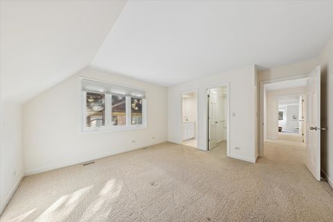 Tiny photo for 2 Tartan Lakes Circle, Westmont, IL 60559 (MLS # 12491691)