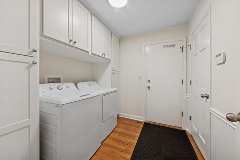 Tiny photo for 2 Tartan Lakes Circle, Westmont, IL 60559 (MLS # 12491691)