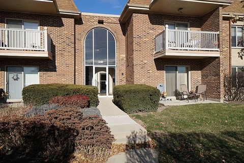 2411 n kennicott drive 2b, arlington heights, il 60004