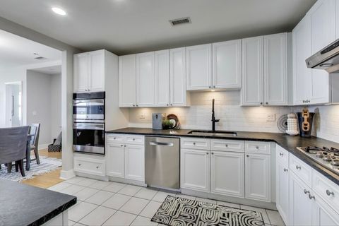 Tiny photo for 330 S Michigan Avenue #2006, Chicago, IL 60604 (MLS # 12487541)