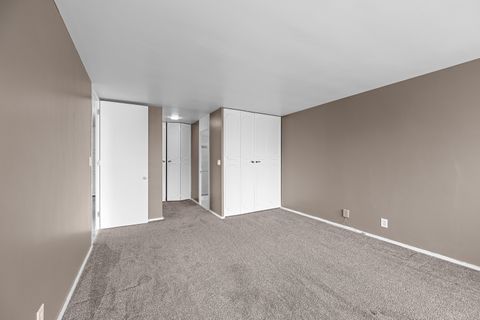 Tiny photo for 1337 21st Avenue #4D, Rock Island, IL 61201 (MLS # 12617113)