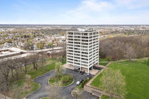 Tiny photo for 1337 21st Avenue #4D, Rock Island, IL 61201 (MLS # 12617113)