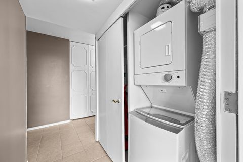 Tiny photo for 1337 21st Avenue #4D, Rock Island, IL 61201 (MLS # 12617113)