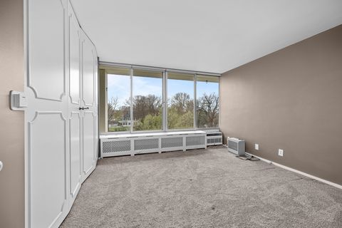 Tiny photo for 1337 21st Avenue #4D, Rock Island, IL 61201 (MLS # 12617113)