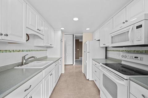 Tiny photo for 1337 21st Avenue #4D, Rock Island, IL 61201 (MLS # 12617113)